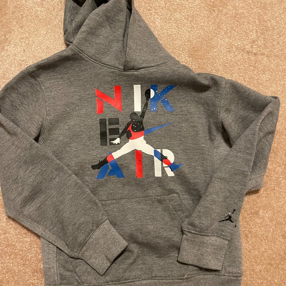 Boys Air Jordan Hoodie Medium
